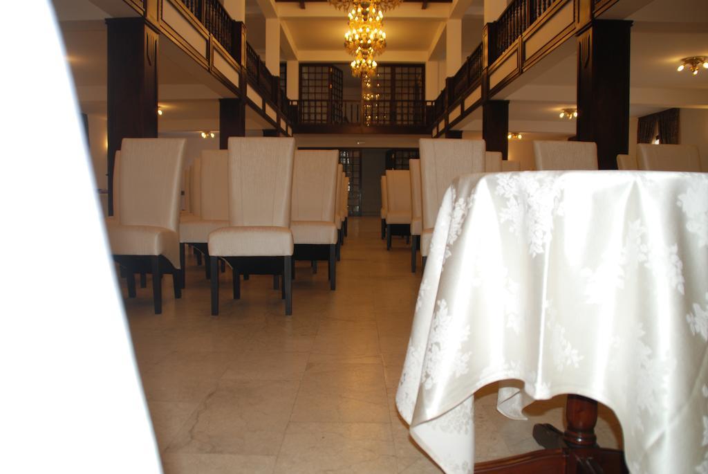 Hanul Domnesc Braşov Esterno foto
