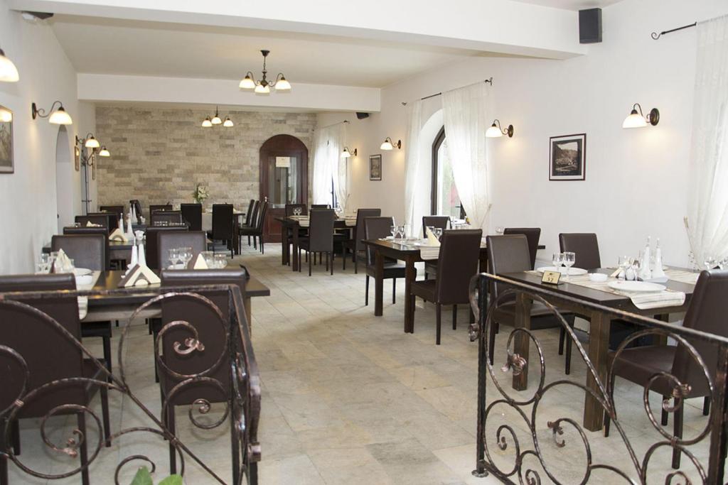 Hanul Domnesc Braşov Esterno foto